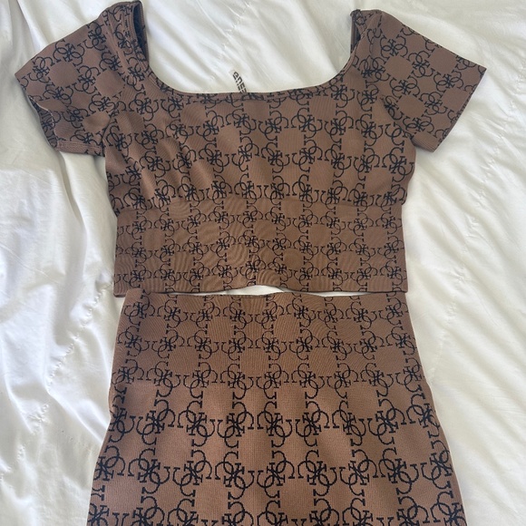 GUESS? Logomania Brown & Black Ribbed Active Set Size XS - Picture 1 of 11
